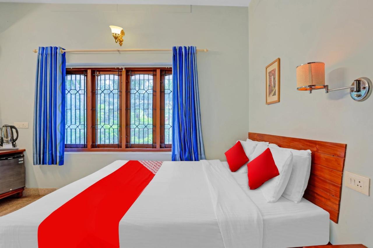 Flagship Hotel Adara Residency Thiruvananthapuram Kültér fotó