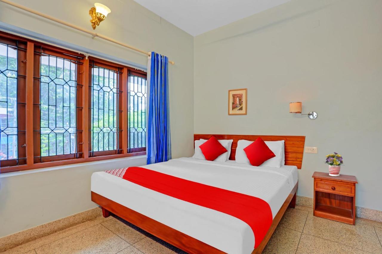 Flagship Hotel Adara Residency Thiruvananthapuram Kültér fotó