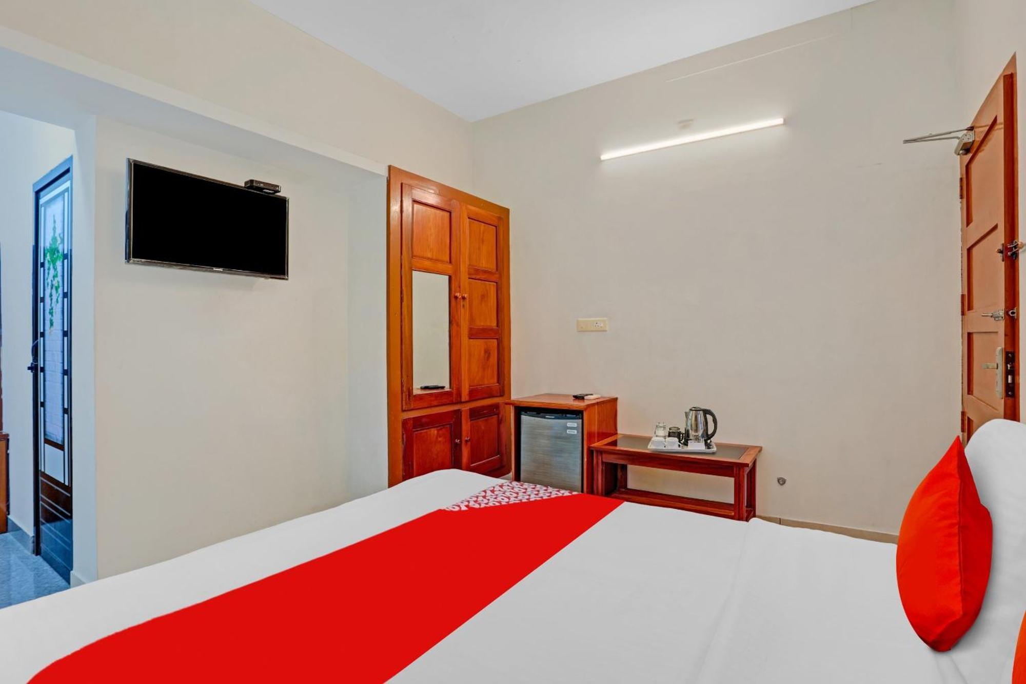 Flagship Hotel Adara Residency Thiruvananthapuram Kültér fotó