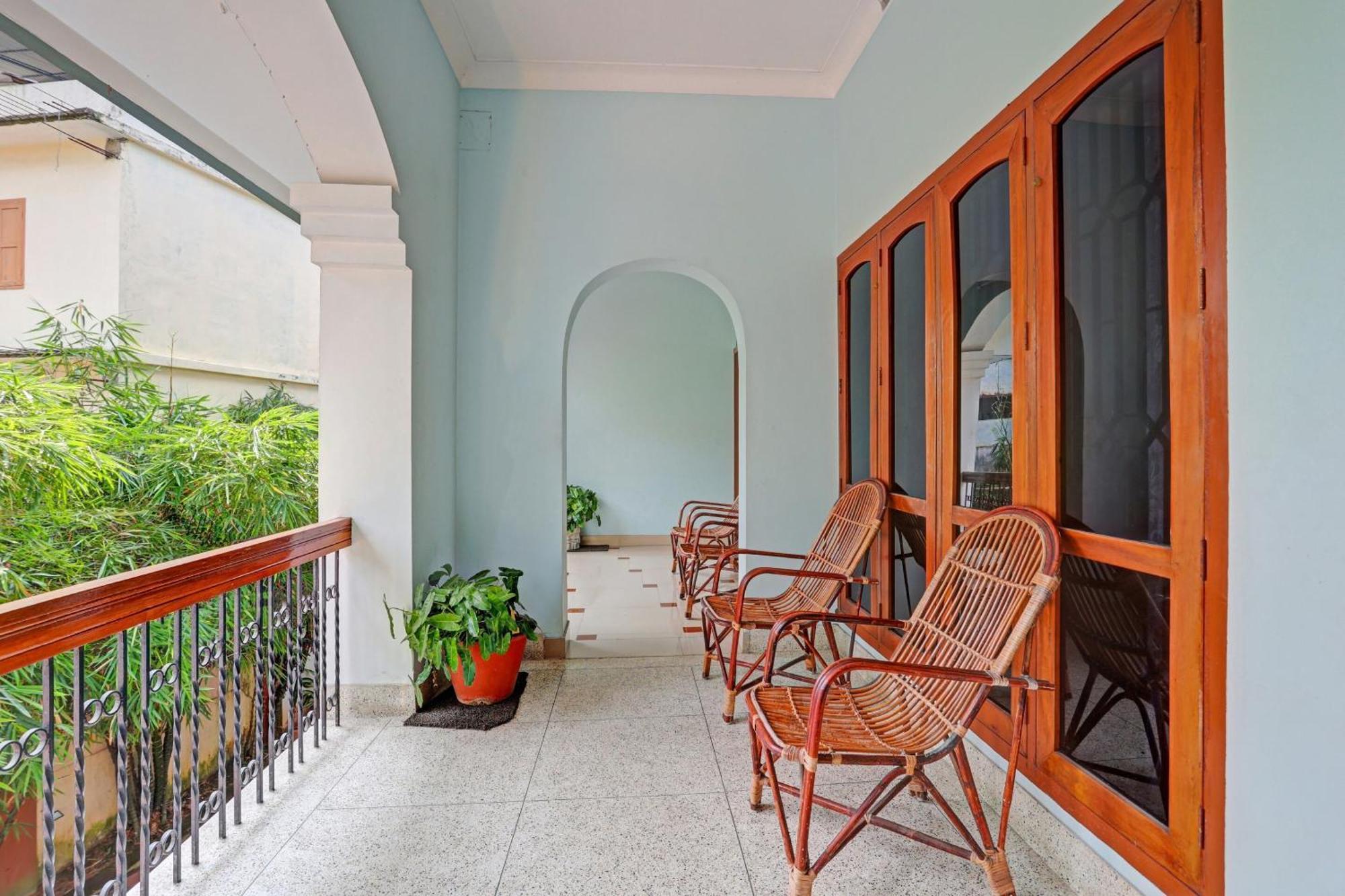 Flagship Hotel Adara Residency Thiruvananthapuram Kültér fotó
